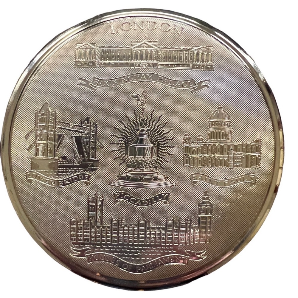 Vintage 1960’s Powder Compact